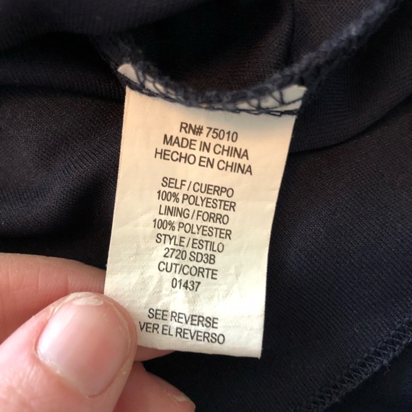 Navy blue dress with pattern detail - Picture 5 of 6